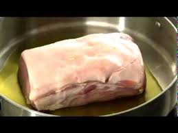 Faites des pulled pork traditionnels en garnissant des pains kaisers de. Recette De Longe De Porc Youtube