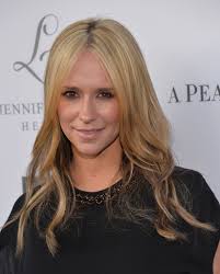 I'd Jennifer Love her Hewitt