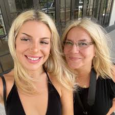 Braids for daysss! Comment with a pic of your own spring braids.