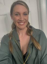 How do we Thread?? Is it like a Tweet? Hello from North Carolina ☺️