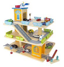 Leomark Wooden Car Park With Lift Amazon Co Uk Toys Games Brinquedos Feitos Em Casa Garagem De Brinquedos Brinquedos Para Criancas