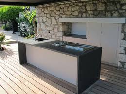 Pierres de récupération, bois, siporex, tuiles, carrelage, etc. Cuisine D Ete Top Cuisine