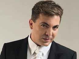 Cristian Castro retoma sus estudios para terminar la secundaria a los 50  años