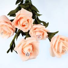 To better see what the bouquet will look like in your hand, stand in front of a mirror as you construct the bouquet to observe how the shape is progressing. 3 Styles 300 Pieces Corsages Pins Pearl Pins Wedding Floral Bouquet Pins Flower Pins Diamond Head Pins Straight Pins For Weddings Anniversary Flower Decoration Table Centerpieces Jewelry Findings Kolenik Head Pins