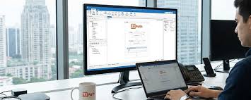 穿越SaaS 估值坍塌：从“卖软件”到“卖劳力”，UiPath 正在完成一场 ...
