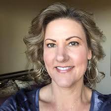 Leann Judd's Instagram, Twitter & Facebook