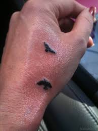 They are known to draw the attention of various artists in a very mesmerizing manner. 43 Fancy Birds Tattoos On Hand