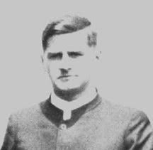 THE HISTORY OF THE EASTERN MENNONITE HIGH SCHOOL TOURING CHOIR: 1917-1981  by Dwight Cornell Basham Thesis submitted to the Facu