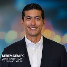 Andrew Poff's Instagram, Twitter & Facebook