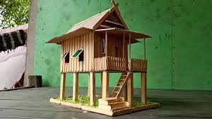 Mungkin hanya butuh sedikit kesabaran untuk membuat miniatur rumah yang satu ini karena membutuhkan stik yang banyak dan sedikit. Cara Simpel Membuat Miniatur Rumah Sederhana Dari Stik Es Krim By Mr Otex
