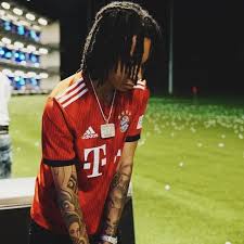 The fc bayern münchen line of football shirts is available in a number of colours so you can choose the best fit for you. The Red Football Shirt Of The Fc Bayern Munich Of The Rapper Ybn Nahmir On His Account Instagram Spotern