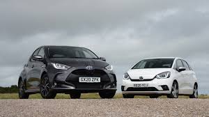 The auris gets 3.5 stars, whereas the yaris gets 3. Honda Jazz Vs Toyota Yaris Auto Express