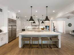 How to plan upgrading kitchen cabinets in atlanta woodstone cabinetry. Gorgeous Atlanta Kitchen Offers Space And Sophistication Hgtv S Ultimate House Hunt 2020 Hgtv