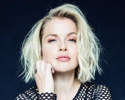 Jeanette Coon's Instagram, Twitter & Facebook