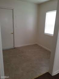 One bedroom apartment, walking distance to st. 1 Br 1 Bath Apartment 758 S Sylvan Apartment For Rent In Wichita Ks Apartments Com