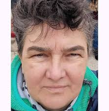 I have a spare morning to spend in either Cetara or Salerno. Have you been  to either, please? Pros and cons? Thank you. EDIT: I went to Salerno and  loved it.