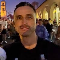 300+ "Pelàez" profiles