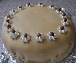 nuss sahne torte mit marzipandecke torte mit marzipandecke marzipandecke nuss sahne torte