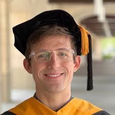 Robin Curry's Instagram, Twitter & Facebook