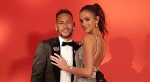 #bruna marquezine #neymar jr #brumar #bruna and neymar #foodball #fashion model. Fim Bruna Marquezine Revela Que Neymar Terminou O Namoro Com Ela Prisma R7 Keila Jimenez