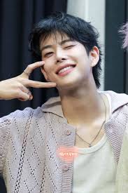 Jason Velarde, Grey Silvenia o Clarkson?Sino sa knlang t4tlo ang Tall dark  handsome Pretty Queen? Hnd nman pede un as4w4 mo m4t4nd4ng GURANGERSS na  🤣🤣araaayyyy koo🤣🤣🤣