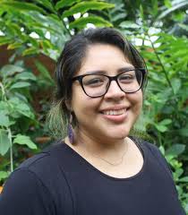 Empoderando a Familias Hispanohablantes a través de la Naturaleza: Una  Entrevista con Ariana Bautista sobre la iniciativa entre ENL, JFS y MBGNA