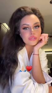 ¿CHILE SE RETIRA DE LA COMPETENCIA? 😭, A través de una historia de  Instagram, Emilia Dides, #MissUniverseChile, anuncia que tiene un  comunicado muy importante que hacer., ¿Qué opinas? :(