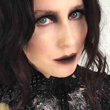Chelsea Wolfe Makeup By Steffanie Strazzere Behind The Scenes First Make Up Look Today On The Stunning Cchelseawwolfe M Beauty Makeup Looks Chelsea Wolfe
