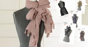 Schals gibt es in jeder menge varianten und mustern. 10 Arten Einen Schal Stylish Und Kreativ Zu Binden