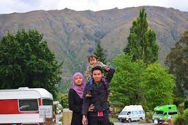 Di sini terdapat pelbagai jenis aktiviti pelancongan yang menarik, sama ada sightseeing ataupun aktiviti lasak, dsb. 40 Tip Bagaimana Saya Travel Sendiri Dengan Keluarga Di New Zealand