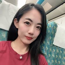 剛才中山醫大旁車禍，速度快的那輛騎士很嚴重