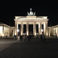 Die unsichtbare soldatenkammer auf dem brandenburger tor gibt es einen großen saal und einige weitere räume. Brandenburger Tor Unter Den Linden 517 Tips From 80548 Visitors