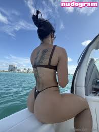 Get up close with Pietra Luccas's flawless nude body immortalized in every frame