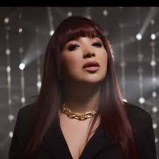 Jeanne Merchant's Instagram, Twitter & Facebook