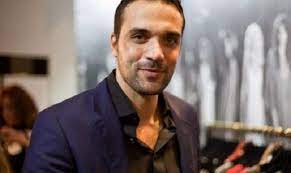 Ion tiriac, 26 iulie 2004, marina constantinoiu, jurnalul naional agentul ion iriac fenta securitatea cu note inofensive , 30 ianuarie. Exclusiv Ileana Lazariuc Este Istorie Cine Este Noua LogodnicÄƒ A Lui Ion Ion È›iriac Impact