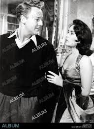 ELIZABETH TAYLOR and VAN JOHNSON in THE LAST TIME I SAW PARIS, 1954,  directed by RICHARD BROOKS. Copyright M.G.M. - Album alb409790