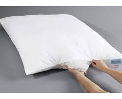 Ada yang jadi pusat perhatian, ada juga yang menikmati waktu sendirinya. 9 Rekomendasi Bantal Silikon Untuk Tidur Yang Berkualitas Sehat Dan Nyaman Bagaikan Di Hotel 2019
