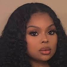 Lena Chase's Instagram, Twitter & Facebook