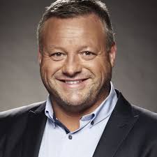 Mark Norcross's Instagram, Twitter & Facebook