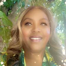 Longtime CBS Sports anchor and commentator Greg Gumbel has passed away at  the age of 78. RIP.