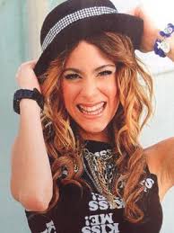 Photo de Violetta Images?q=tbn:ANd9GcRme-VwQG7oey24lKwtPMzR1AgKlTTPJgWgomM_mOOEyKzxfuwb1Q