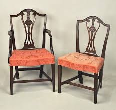 Set 12 Hepplewhite Carved Mahogany Dining Chairs 1stdibs Com Dining Chairs Dining Room Chairs Furniture