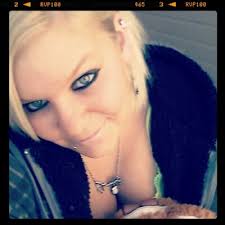 Hannah Hearne (@undermyownspell)