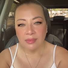 リンダ・ホーガンは、家族が混乱しているとフェイスブックに動画を投稿し、彼女はハルク・ホーガンを非難 "[Brooke] had a huge  fight with Terry. I don't know how that reflected onto me. But she cut me  out too. I haven't talked to her for seven years. Almost eight