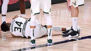 Giannis antetokounmpo scary knee injury after bad landing vs hawks game 4!leave a like for daily nba clips!subscribe to stay up to date with nba highlights. What Happened To Giannis Antetokounmpo Extent Of Bucks Star S Ankle Injury In Game 4 Vs Heat The Sportsrush