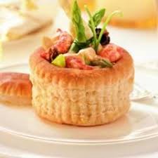 Blatterteig Pasteten Mit Flusskrebsen Spargel Und Morcheln Rezept Pastete Lebensmittel Essen Blatterteig