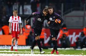Fc köln steht nach dem 32. Dramatische Schlussphase 1 Fc Koln Verspielt 3 0 Fuhrung Gegen Sc Freiburg Fussball Stuttgarter Nachrichten