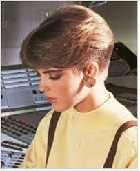 Now some women like to wear an open style while some still love to adopt 80's style. 77 80s Hairstyles To Make You Nostalgic This Season