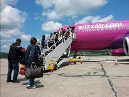 Autoritățile din românia au decis oprirea zborurilor din și către italia, până la data de 23 martie, pe fondul creșterii numărului de cazuri de coronavirus. Wizz Air Zboruri Noi Cu Plecare Din Italia Spre 3 Mari OraÈ™e Din Romania Incepand Cu Luna Iulie