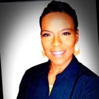 Vivian Wright's Instagram, Twitter & Facebook